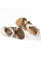 Veracruz Sandalen mit mehreren Riemen in Weiß und Gold